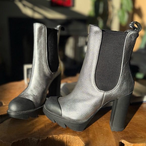 Love Moschino Shoes - Love Moschino silver boots